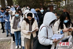 博列洛：孔蒂手下训练累吐了 但比赛会回馈你 他是一位大师！